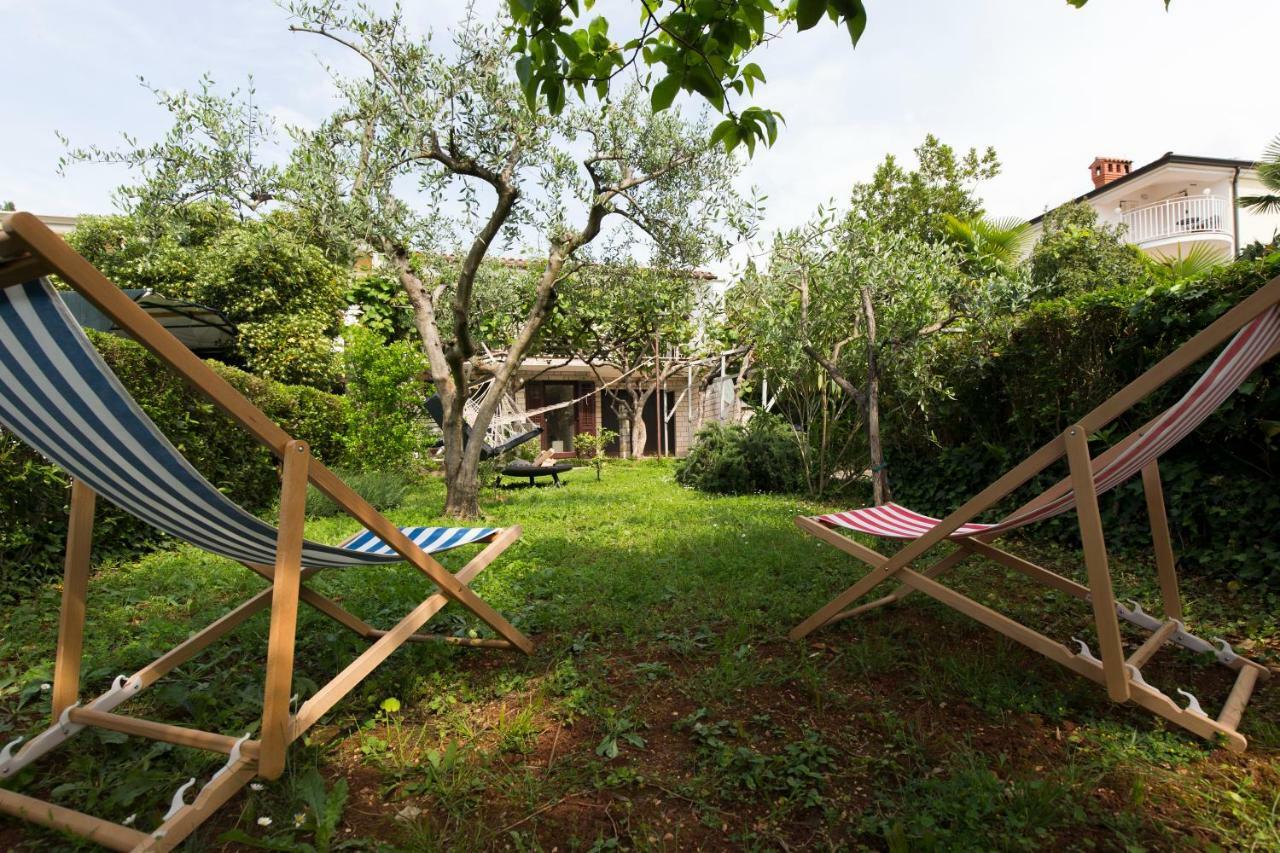 Casa Flora 3-Minutes' Walk From The Beach Новиград Екстериор снимка